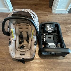 Evenflo Pivot SafeMax Car Seat & Base Sandstone